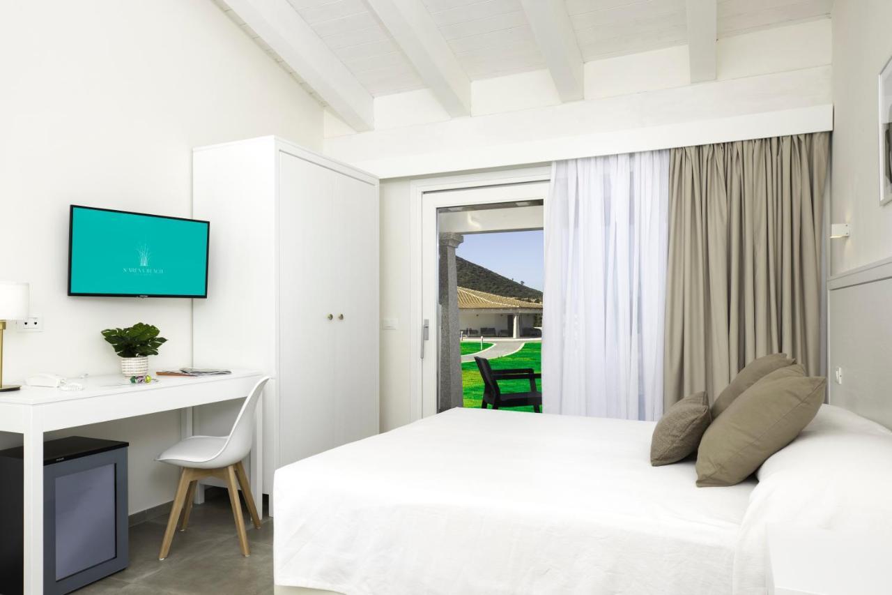 Hotel S'Arena Beach La Caletta Exterior foto