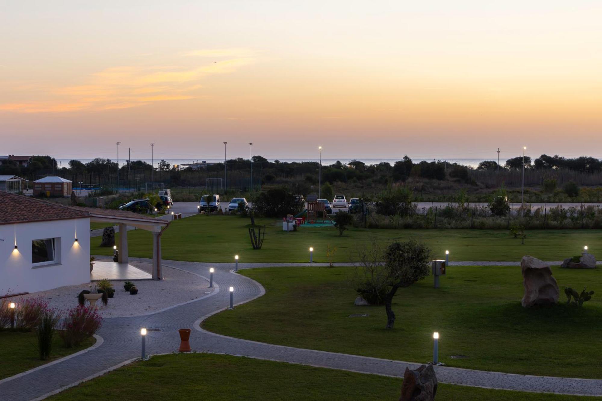 Hotel S'Arena Beach La Caletta Exterior foto